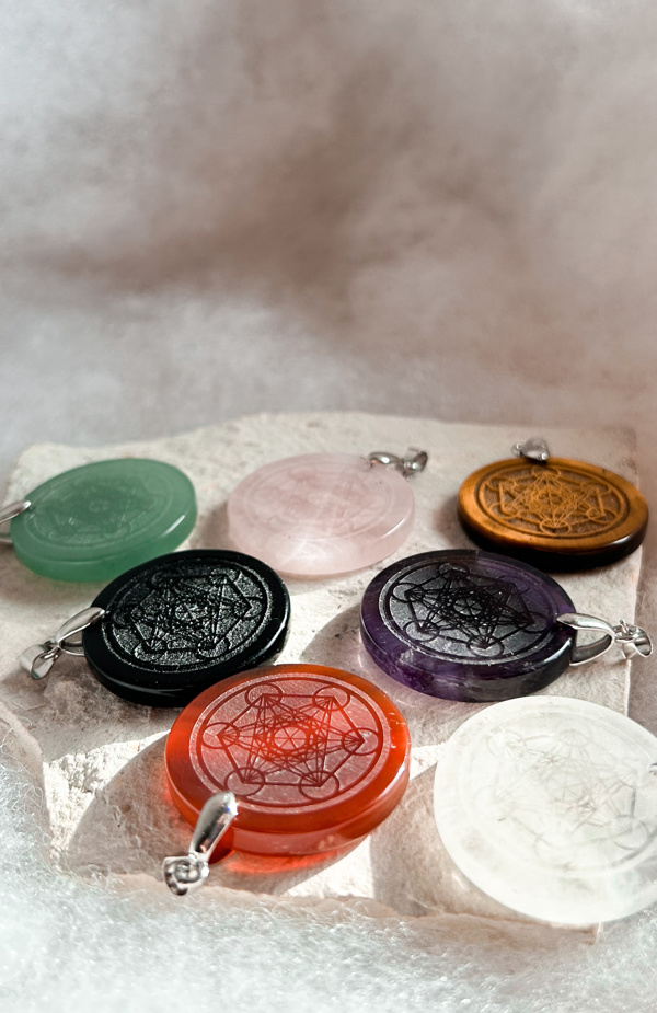 pendente in pietra + cubo di metatron